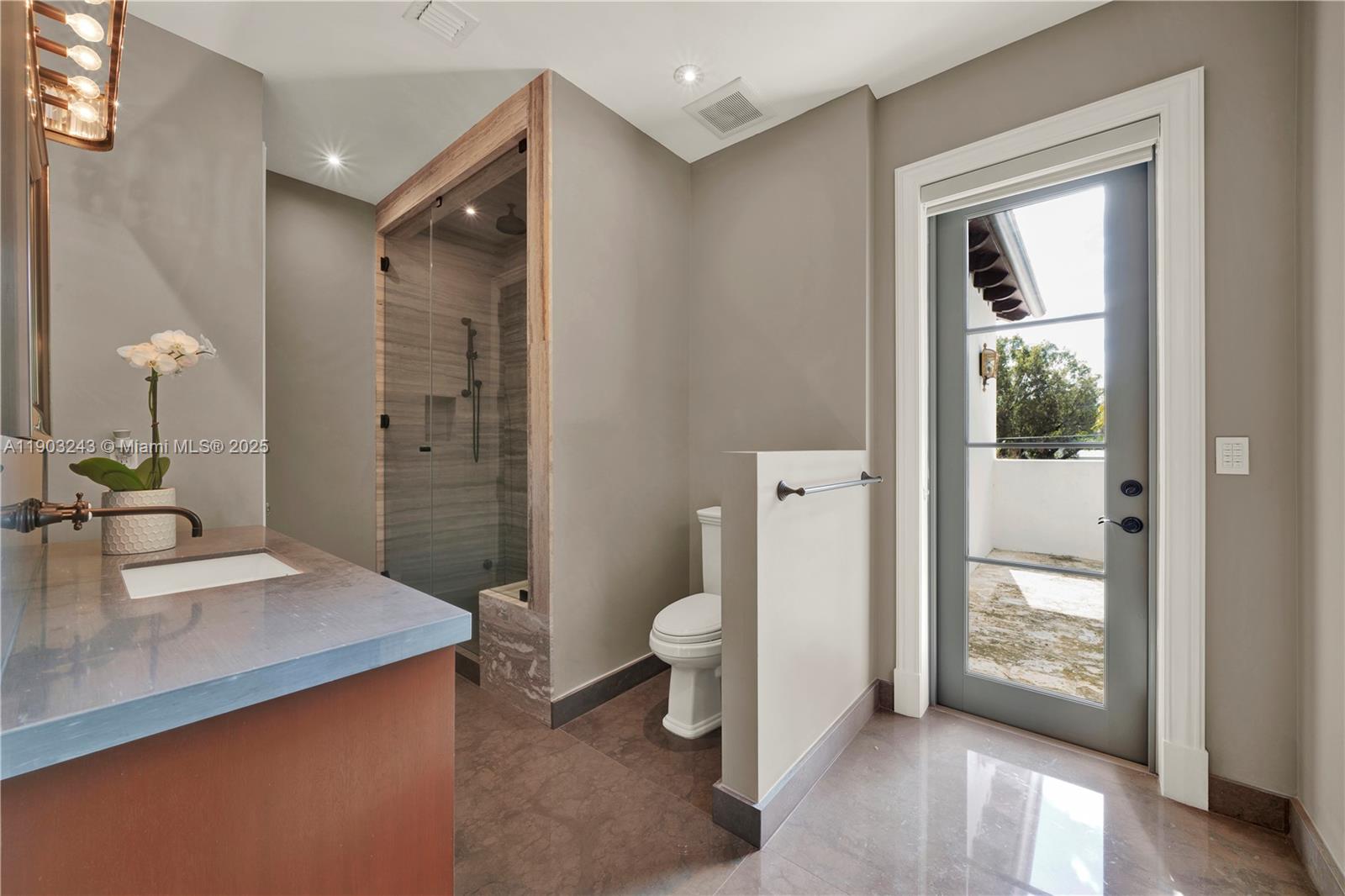 CORAL GABLES C C SEC 3 - Residential Lease