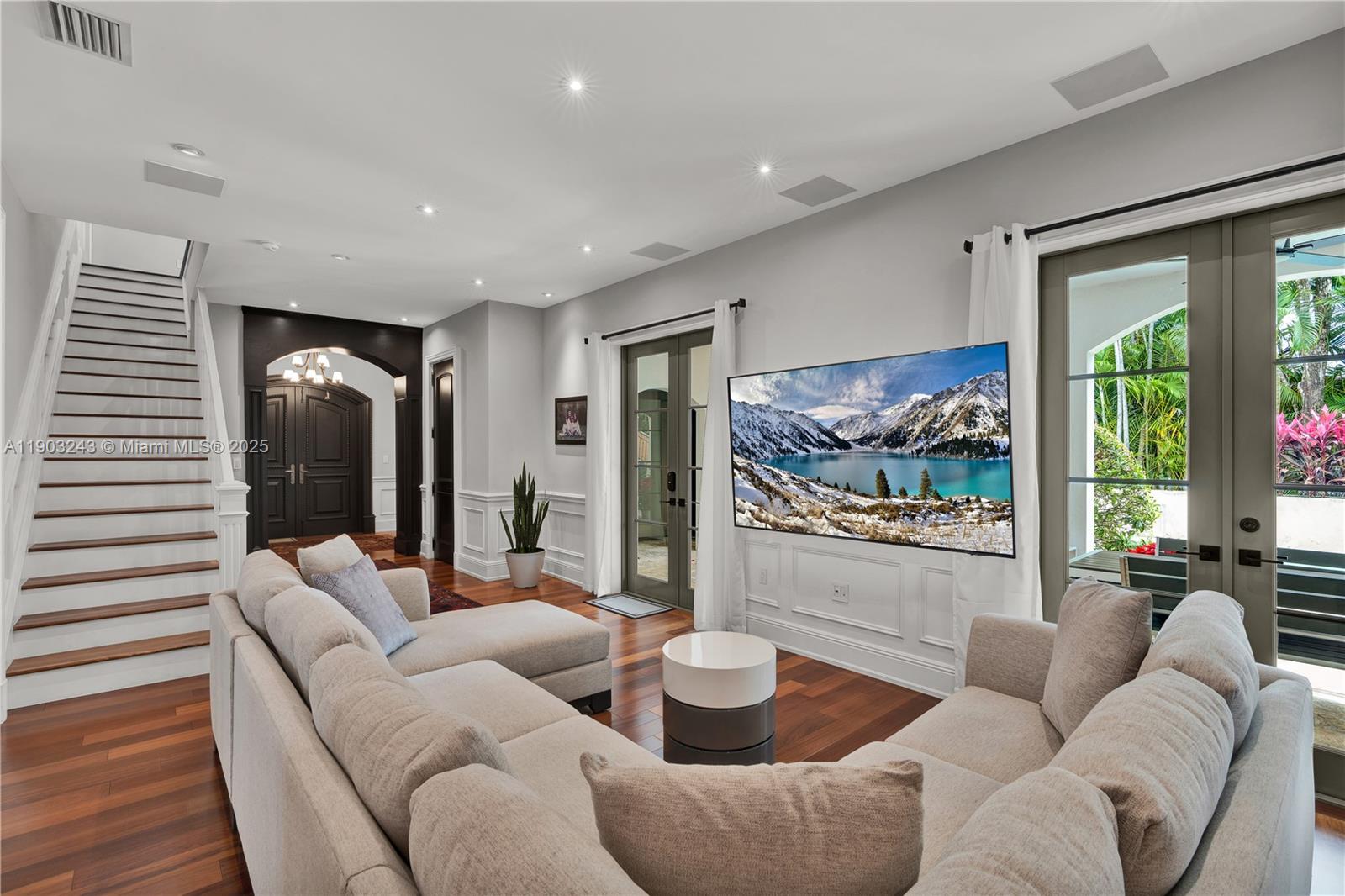 CORAL GABLES C C SEC 3 - Residential Lease