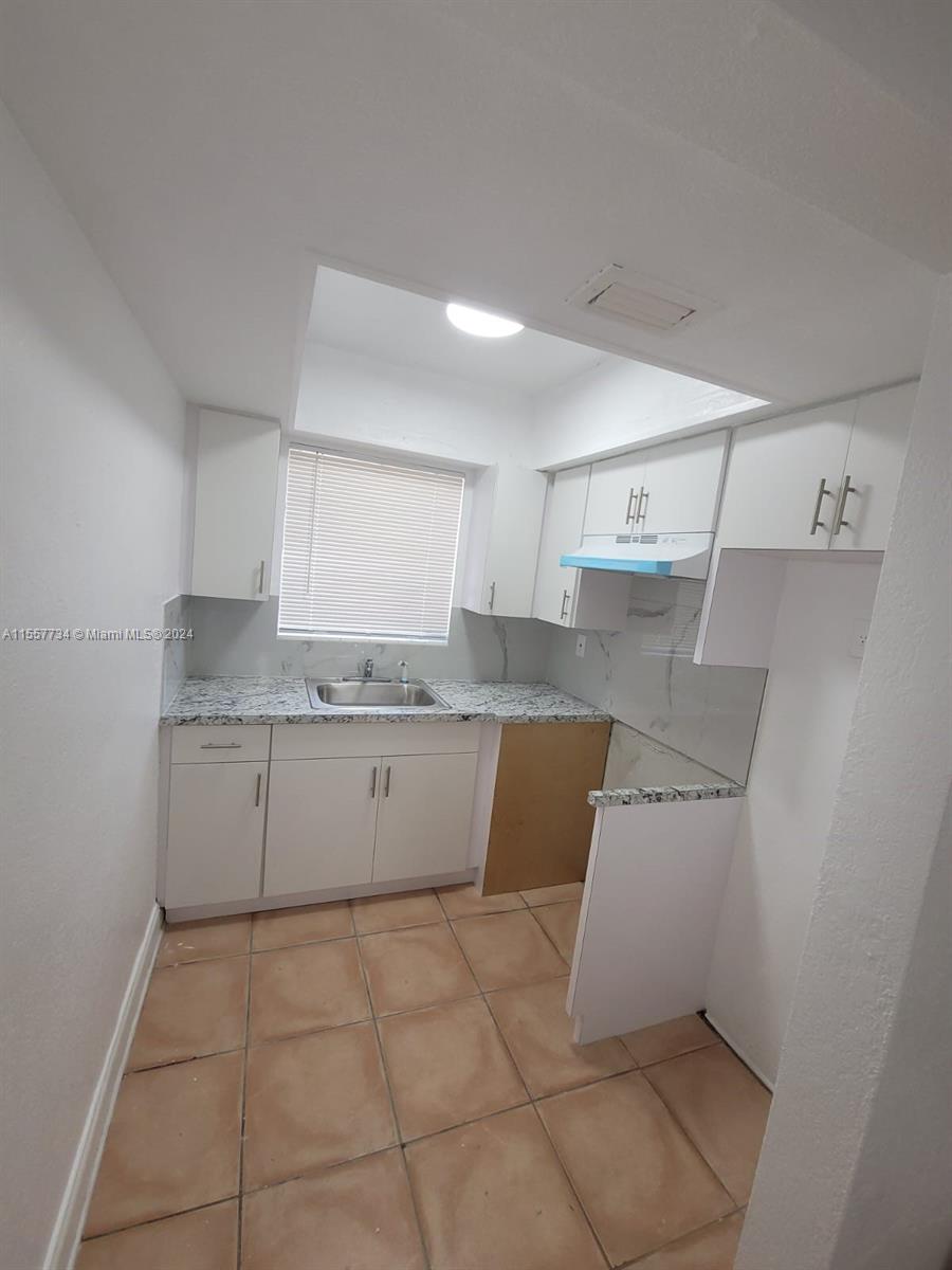 BAYSHORE TREASURE CONDO - Residential Lease