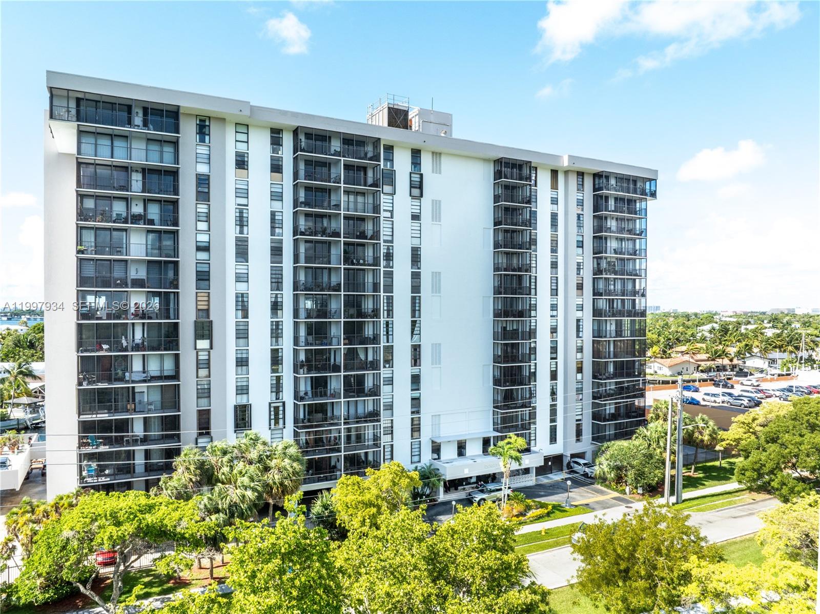 2500 NE 135th St B506