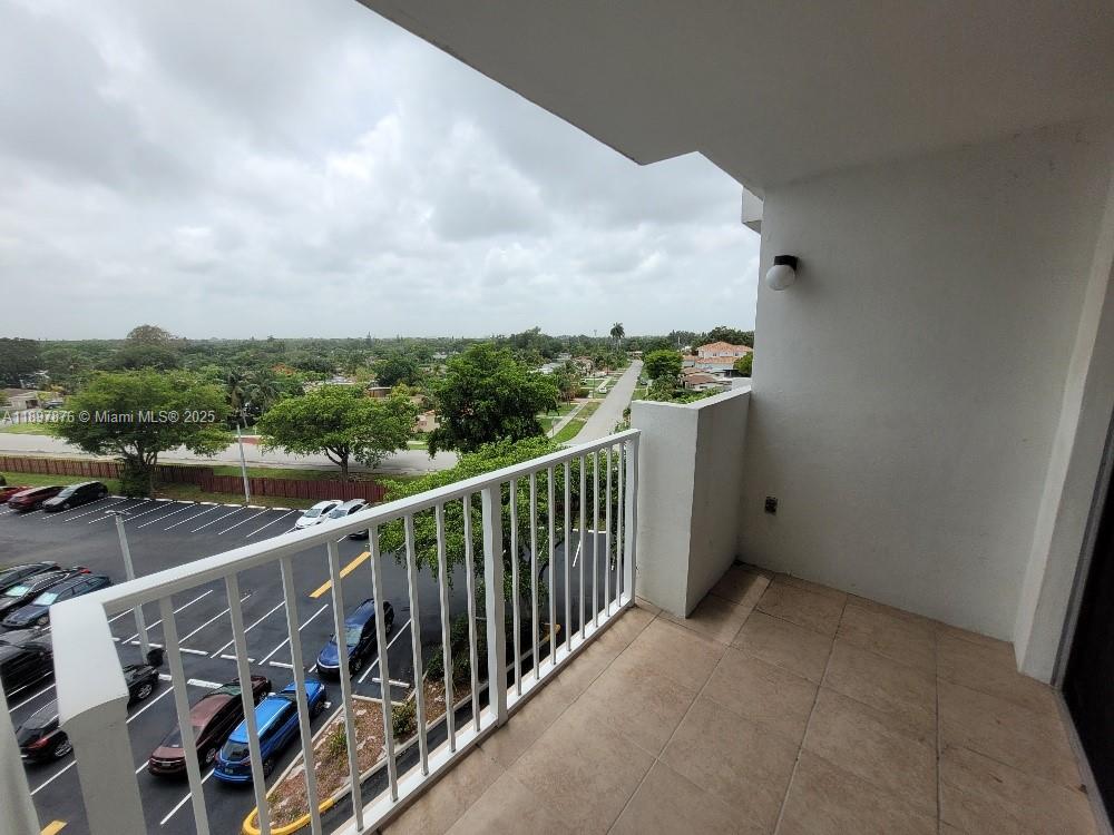 WILSHIRE CONDO - Residential Lease
