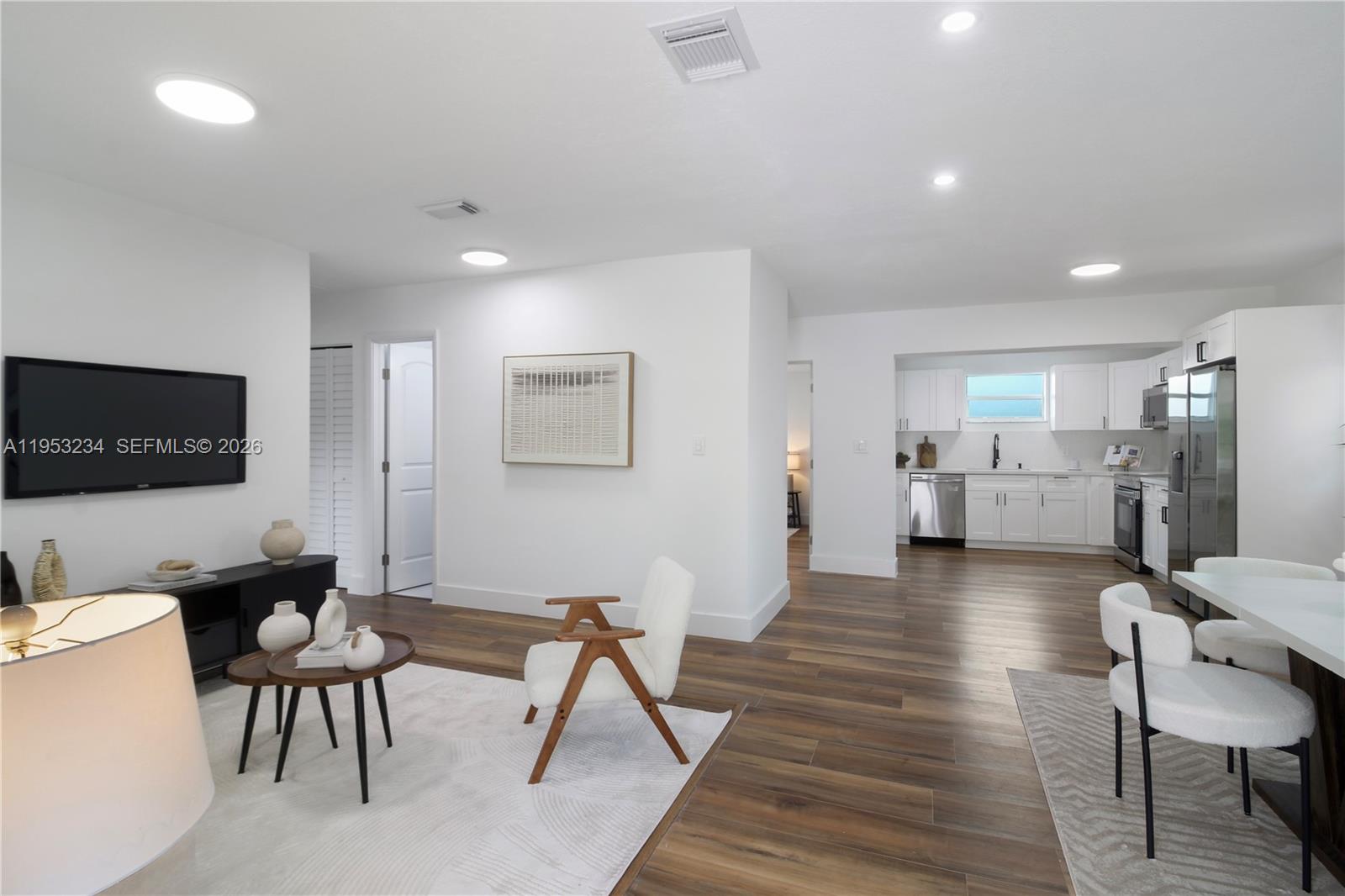 SO MIAMI HEIGHTS MANOR - Residential