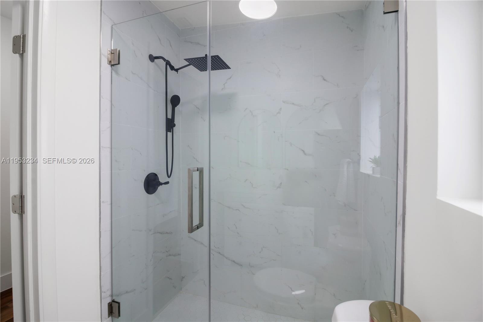 SO MIAMI HEIGHTS MANOR - Residential