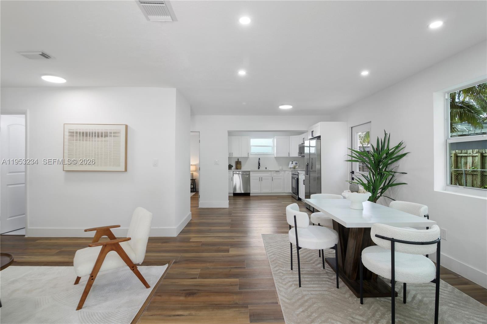 SO MIAMI HEIGHTS MANOR - Residential