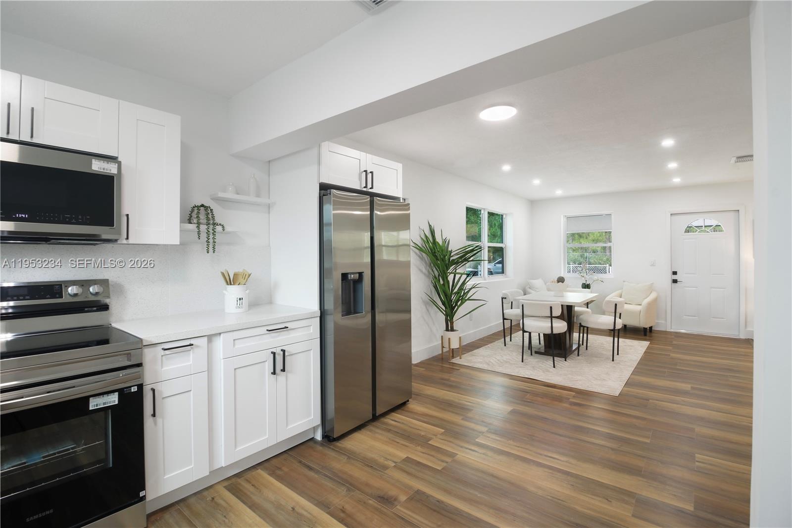 SO MIAMI HEIGHTS MANOR - Residential