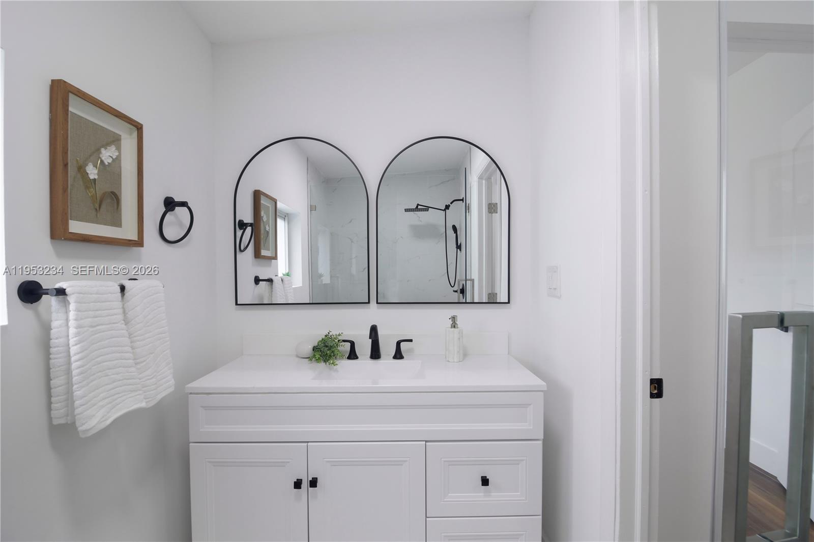 SO MIAMI HEIGHTS MANOR - Residential