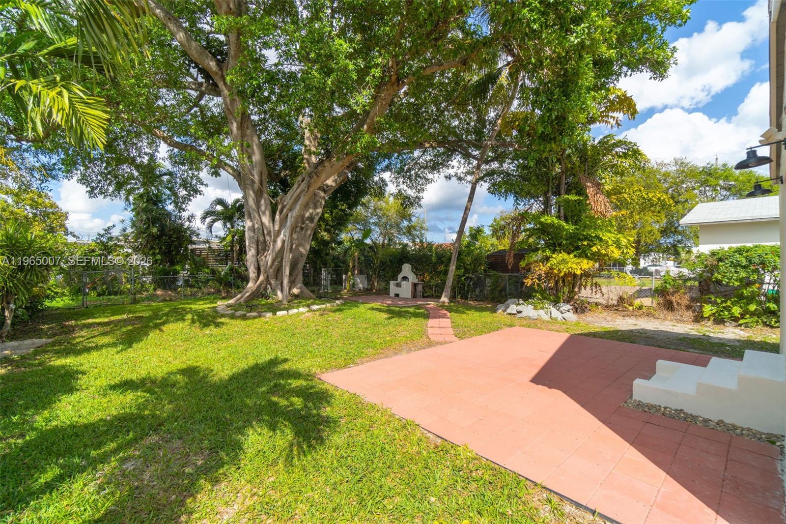 HALLANDALE BY THE SEA - Residential