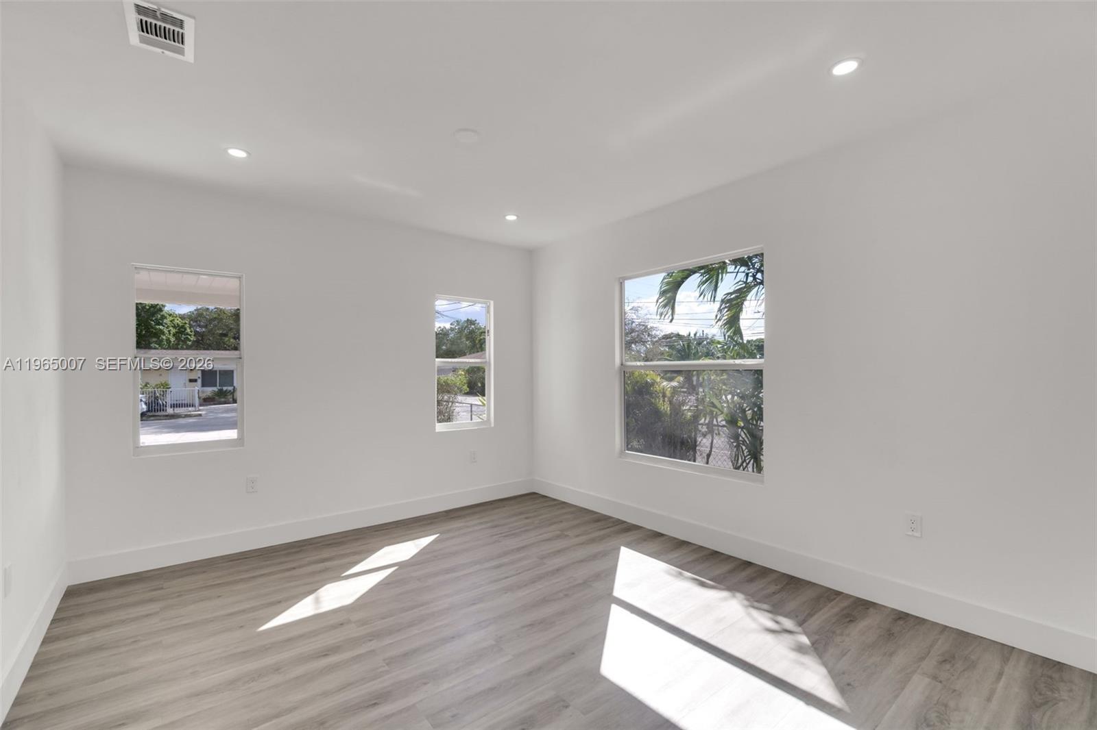 HALLANDALE BY THE SEA - Residential