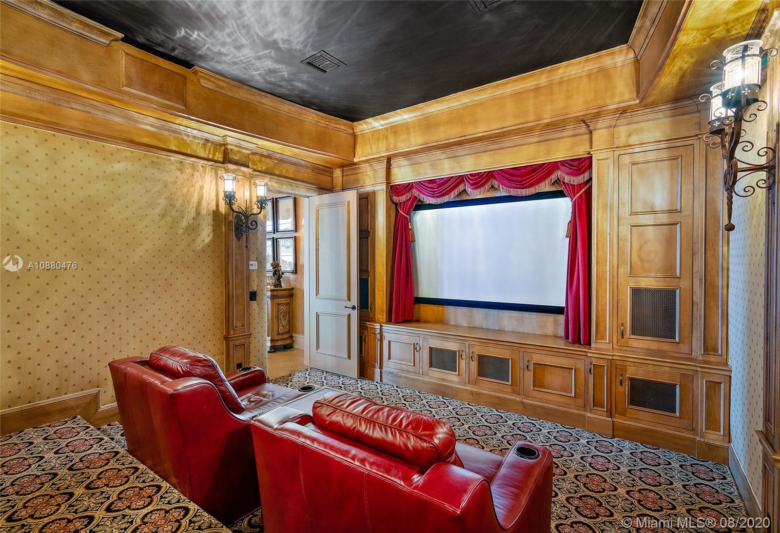 Admirals Cove - Residential