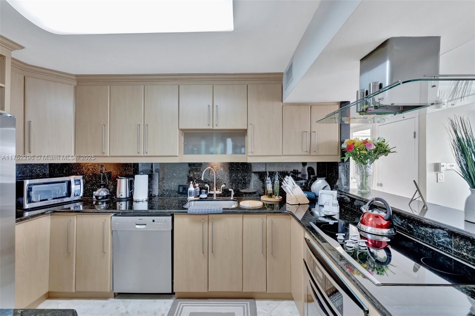 AVENTURA ELDORADO CONDO - Residential