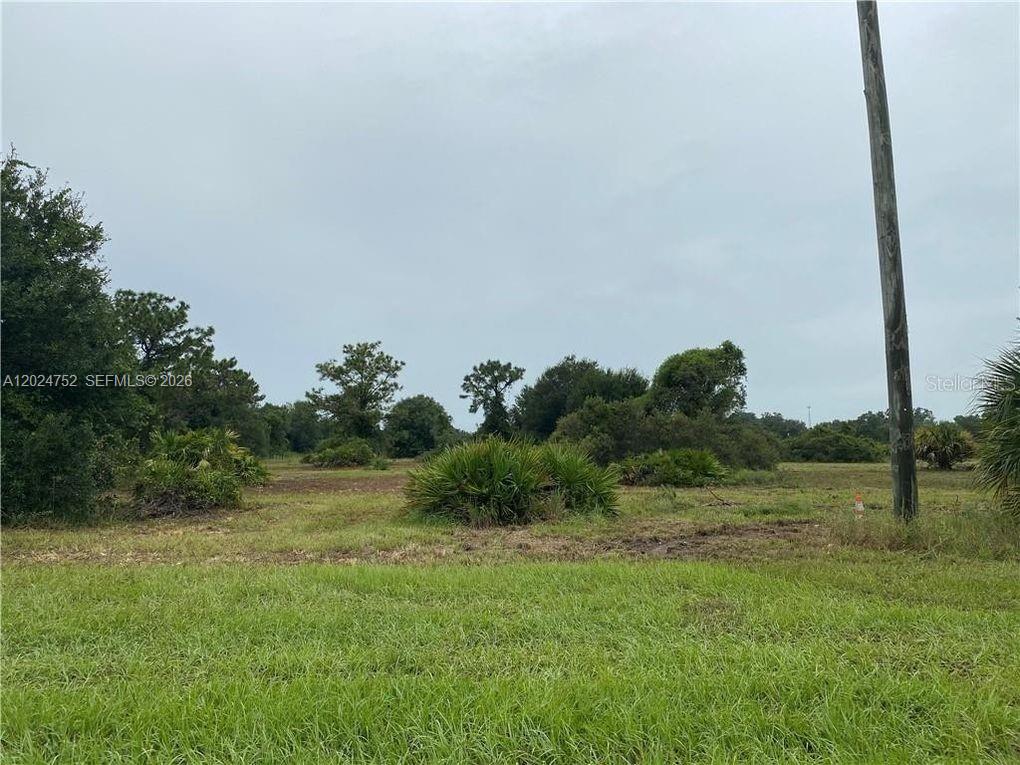 1525 N HIGHWAY 17