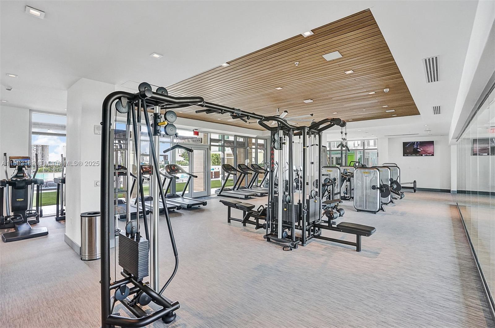 PARQUE TOWERS CONDO - Residential