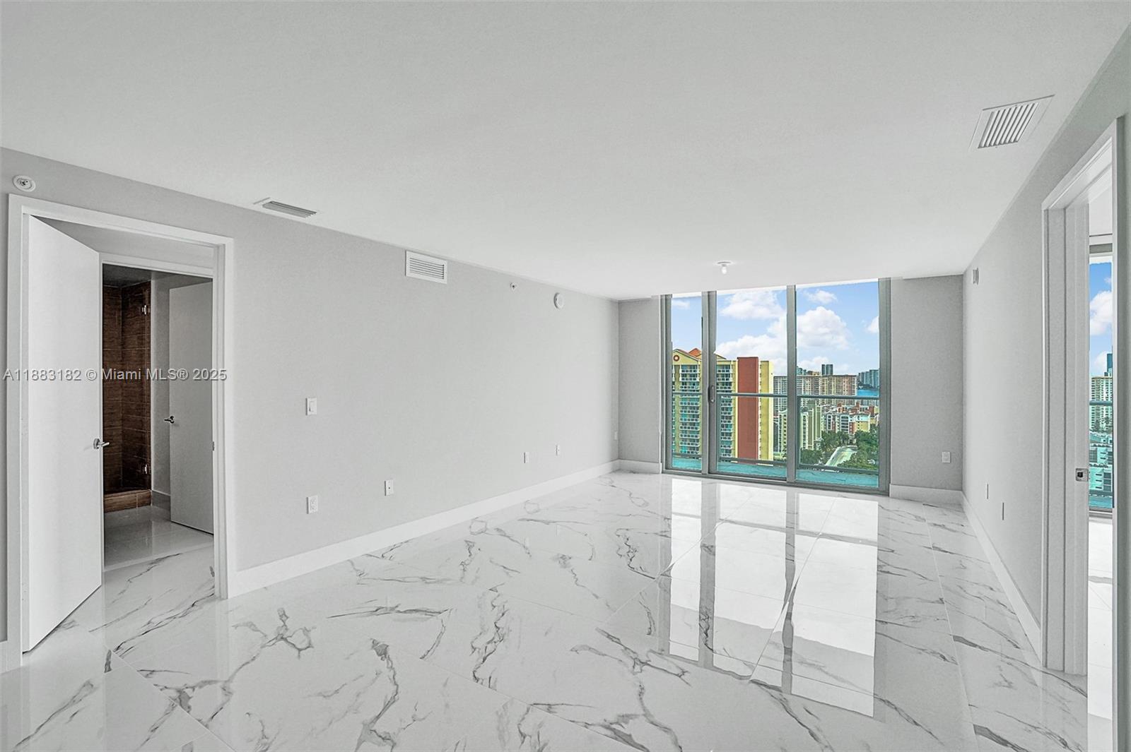 PARQUE TOWERS CONDO - Residential