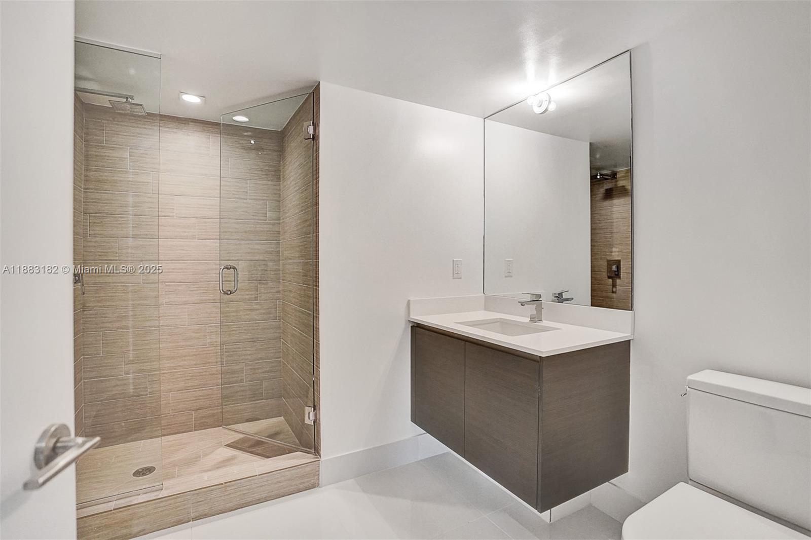 PARQUE TOWERS CONDO - Residential