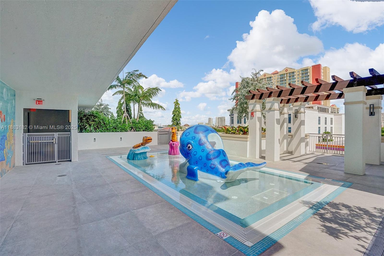 PARQUE TOWERS CONDO - Residential