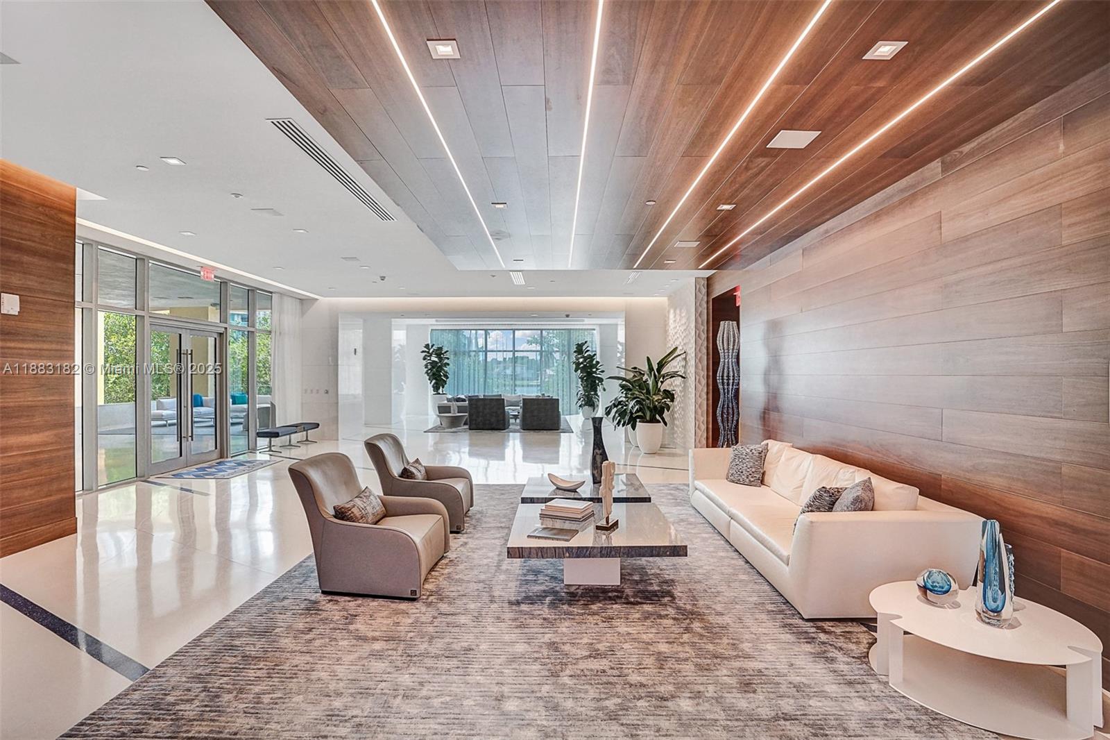 PARQUE TOWERS CONDO - Residential