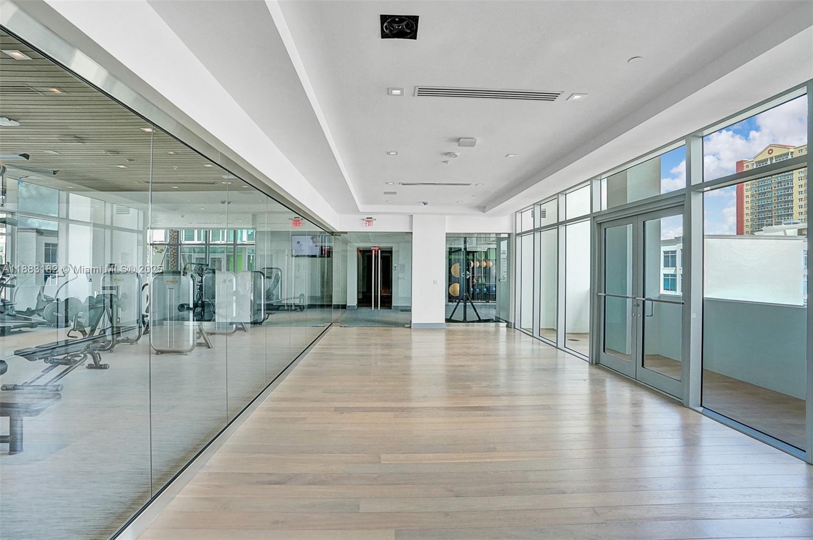 PARQUE TOWERS CONDO - Residential