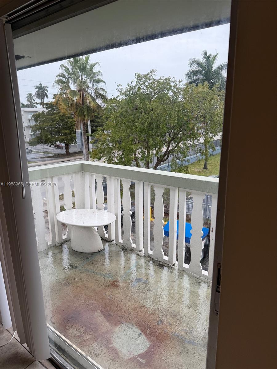 OLA CONDO - Residential