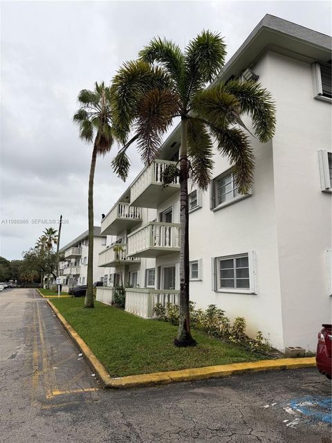 Photo of 15221 NE 6th Ave #A302, Miami, FL 33162 (MLS # A11988966)