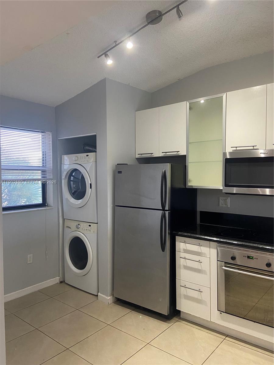 VILLAS DE VENEZIA CONDO - Residential