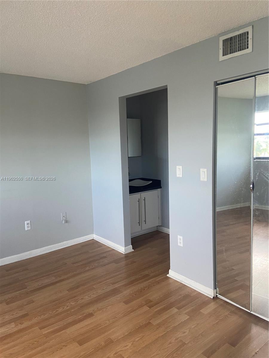 VILLAS DE VENEZIA CONDO - Residential