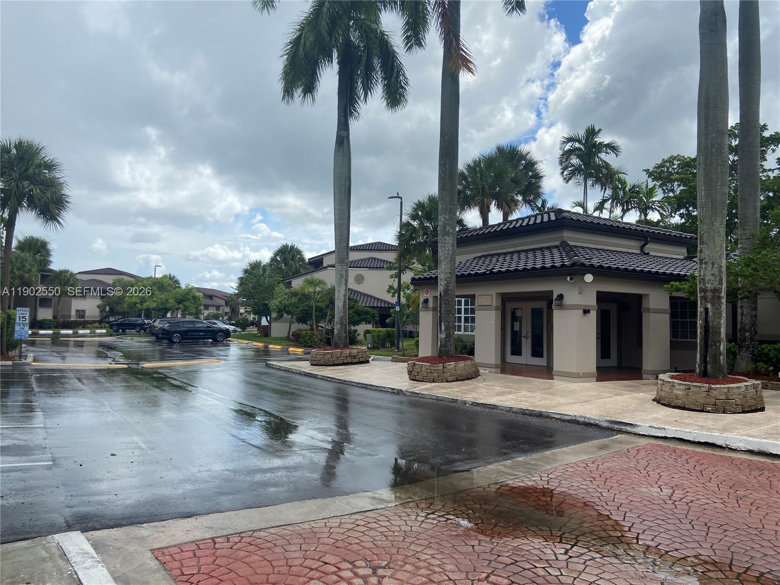 VILLAS DE VENEZIA CONDO - Residential