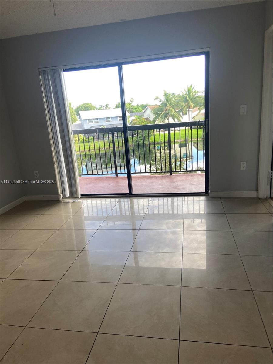 VILLAS DE VENEZIA CONDO - Residential