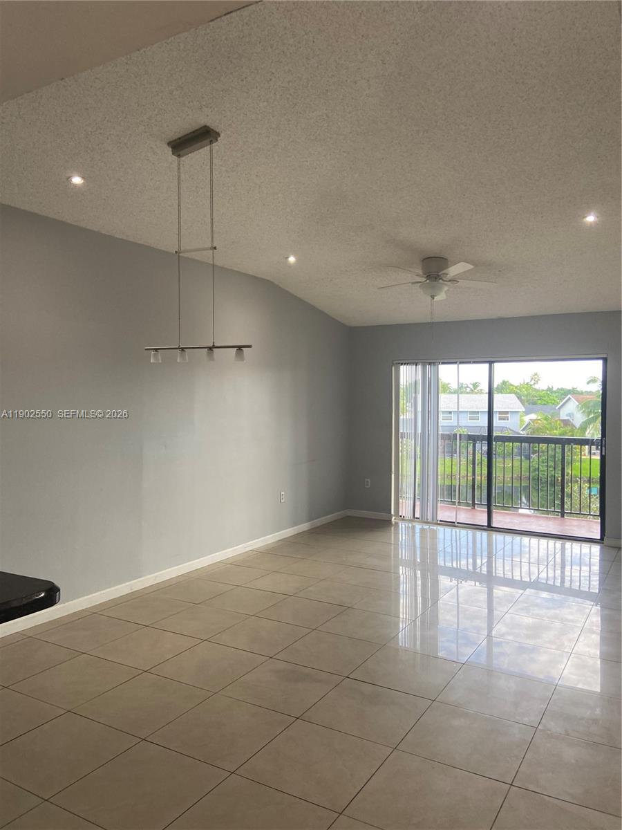 VILLAS DE VENEZIA CONDO - Residential