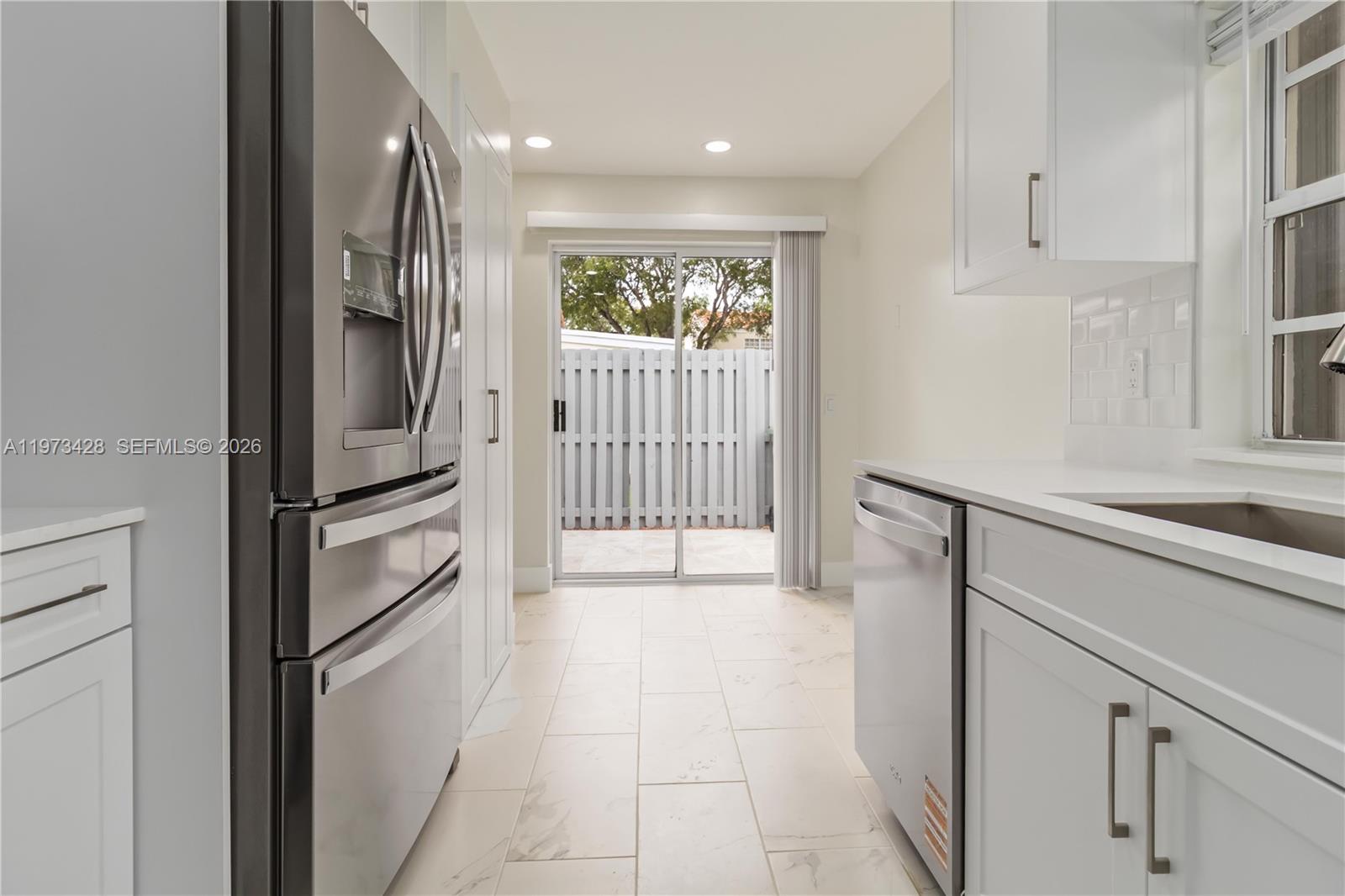 COUNTRY ISLES PHASE II - Residential