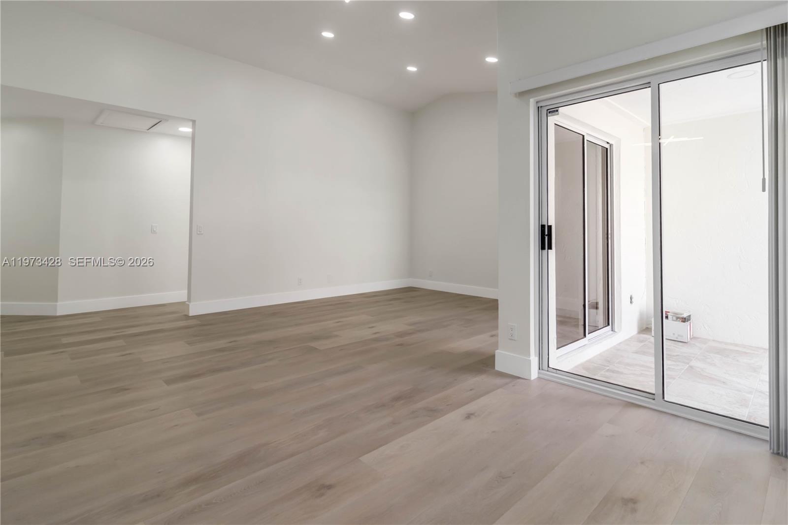 COUNTRY ISLES PHASE II - Residential