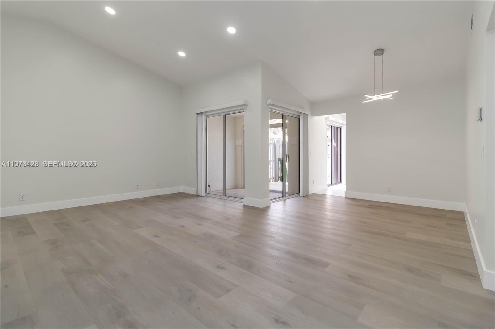 COUNTRY ISLES PHASE II - Residential