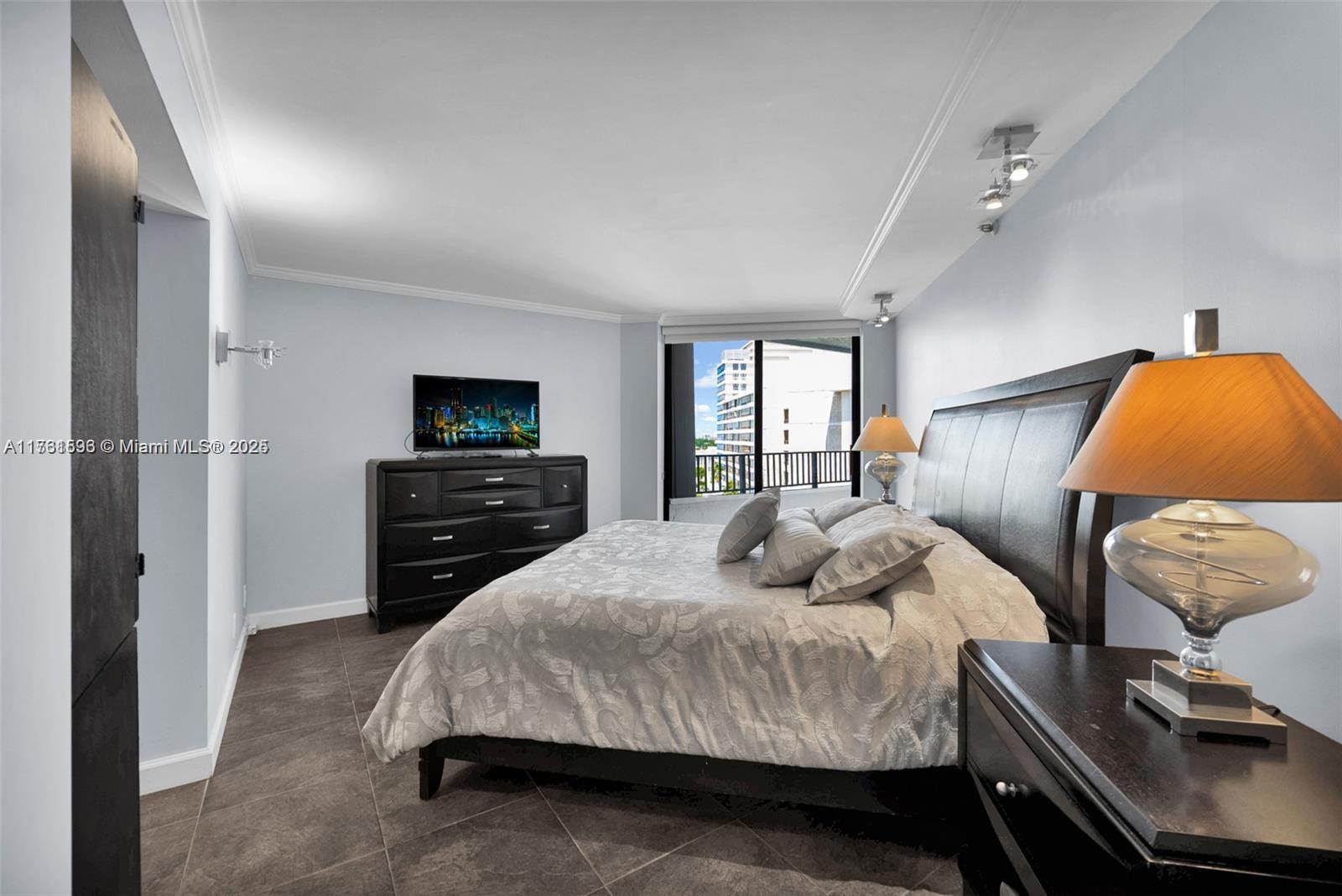 ANCHOR BAY CLUB CONDO - Residential