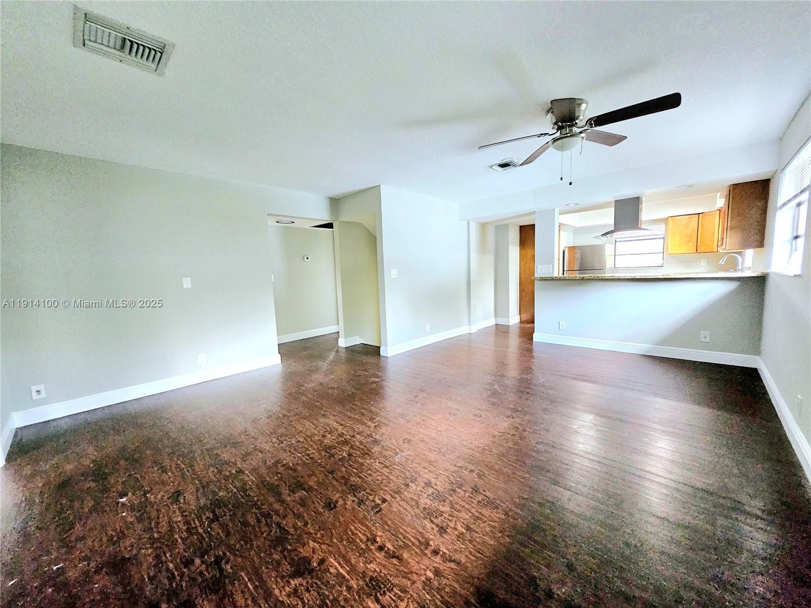 LAUDERDALE - Residential Lease