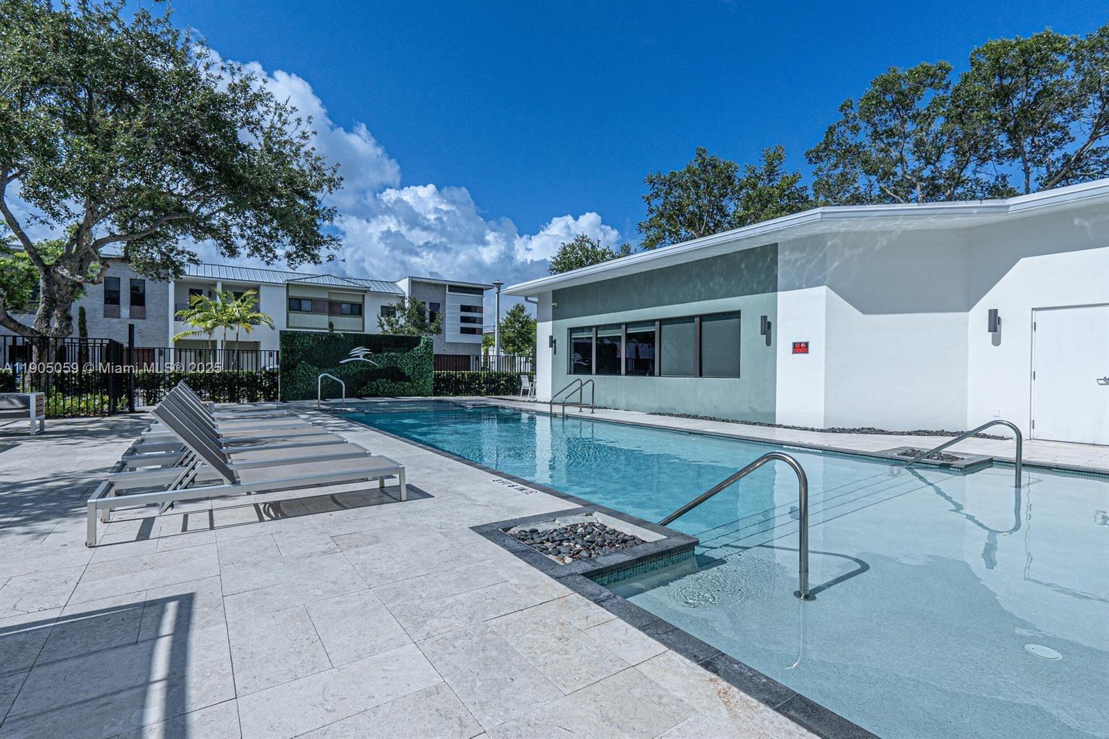 PLANTATION BUSINESS PARK - Residential Lease