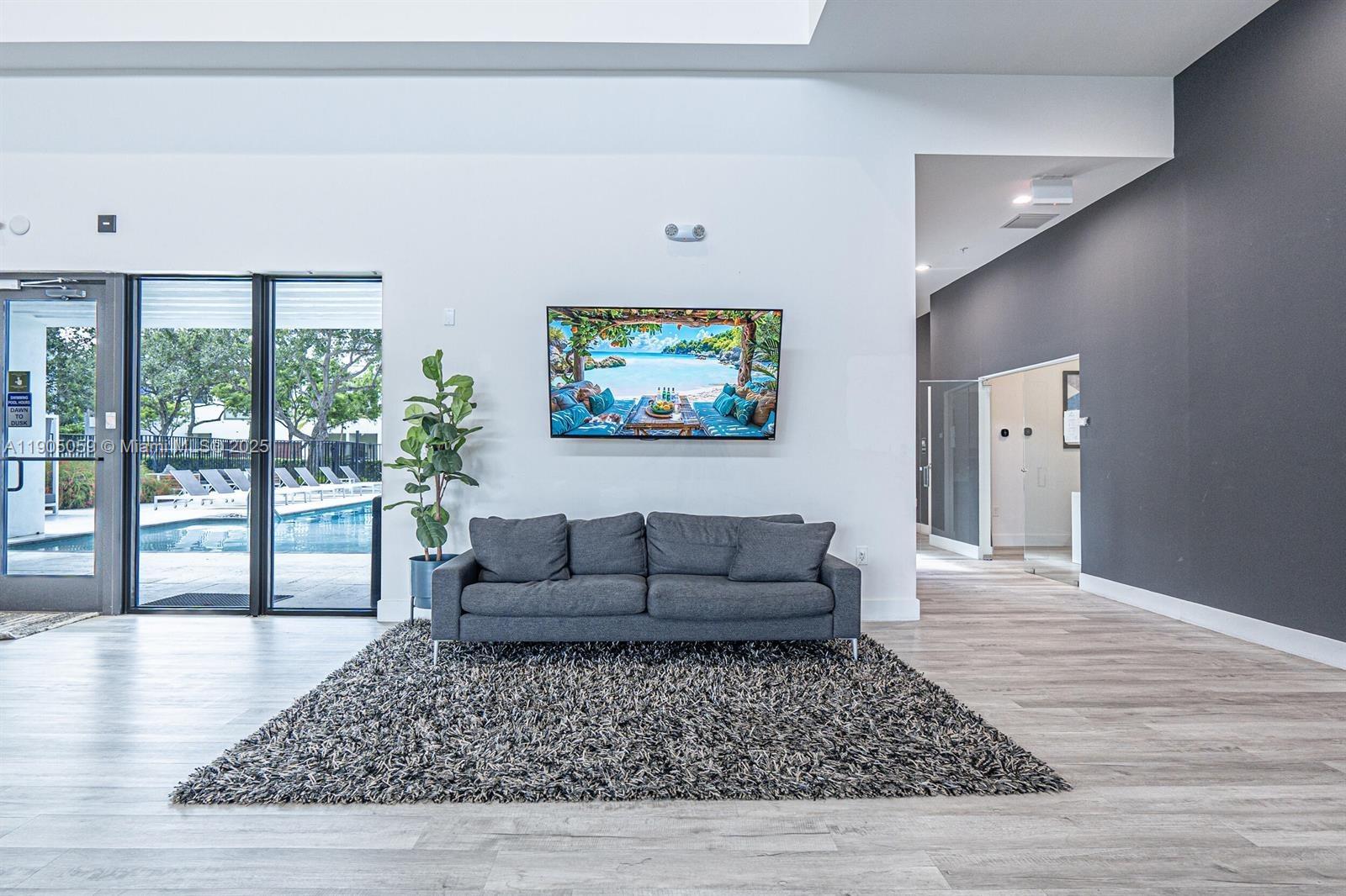 PLANTATION BUSINESS PARK - Residential Lease