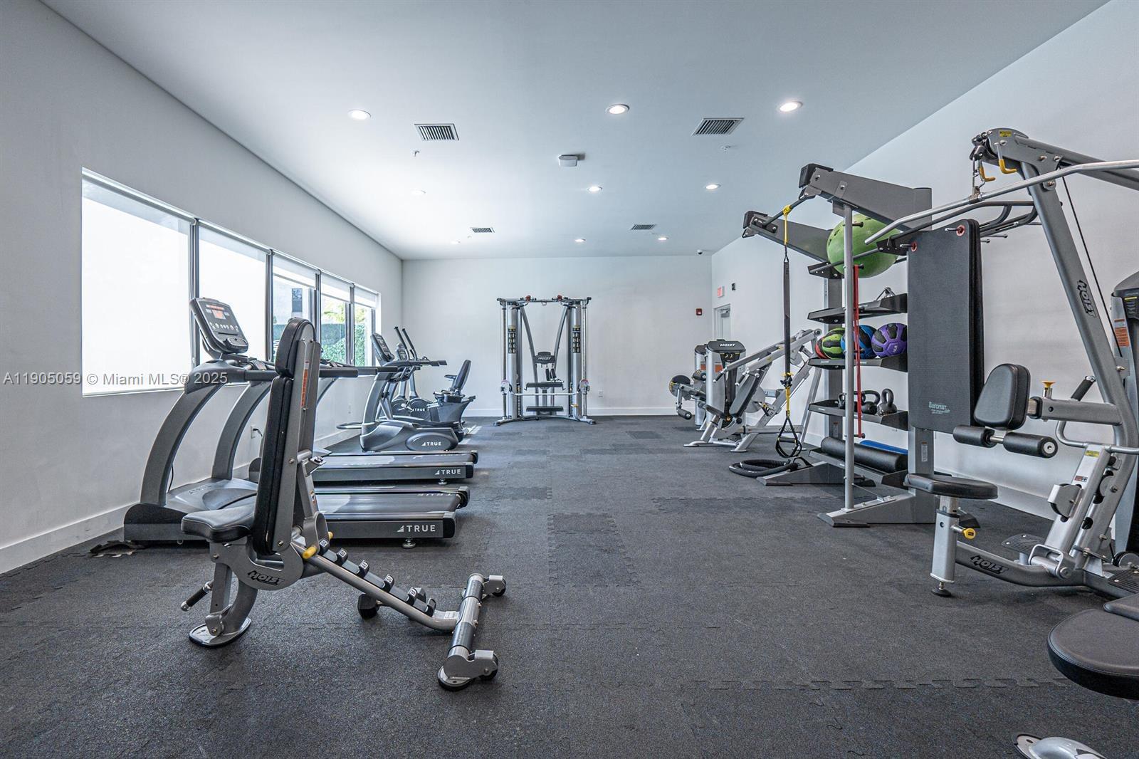 PLANTATION BUSINESS PARK - Residential Lease