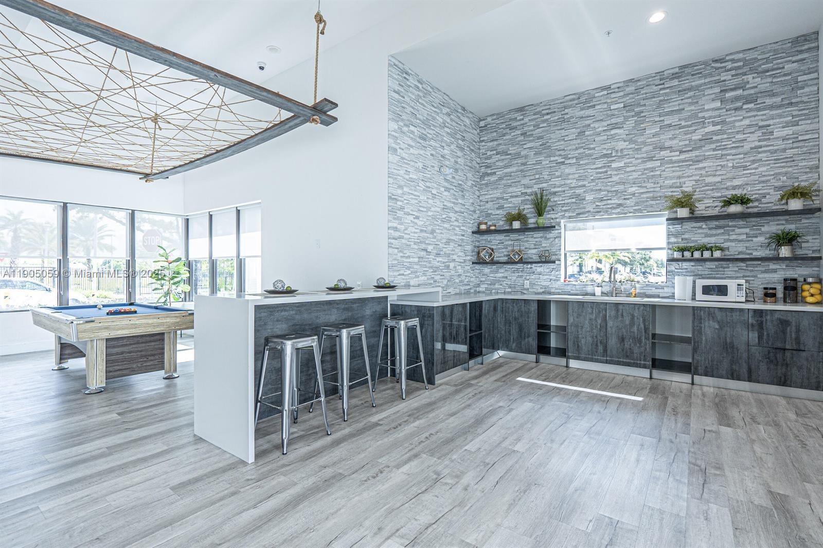 PLANTATION BUSINESS PARK - Residential Lease