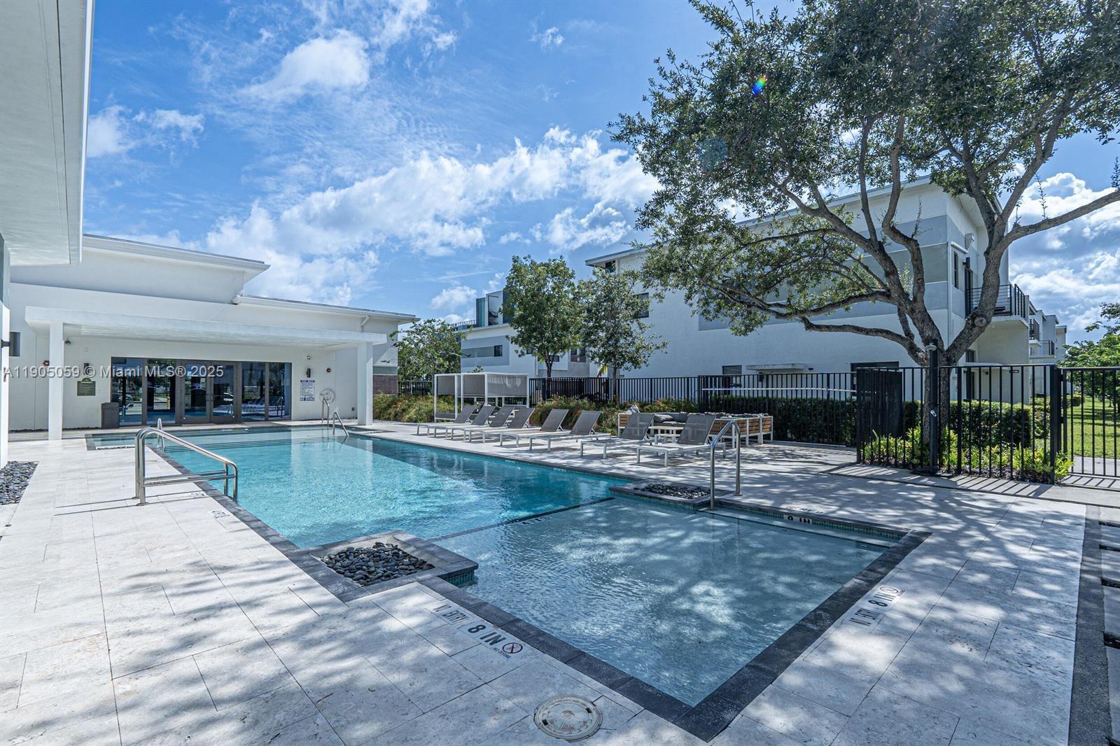 PLANTATION BUSINESS PARK - Residential Lease