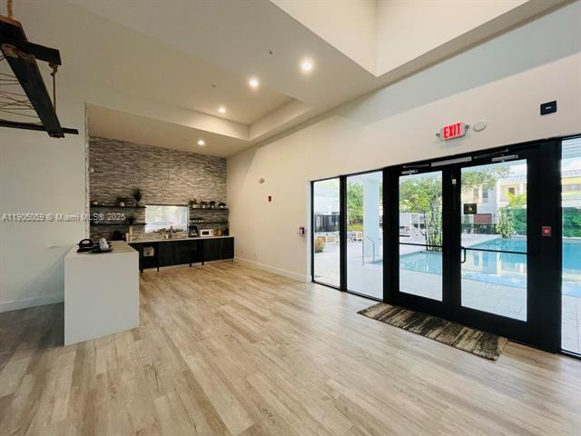 PLANTATION BUSINESS PARK - Residential Lease