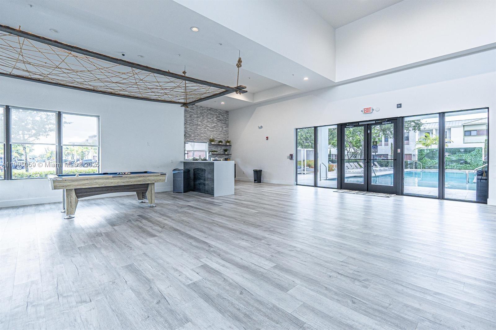 PLANTATION BUSINESS PARK - Residential Lease