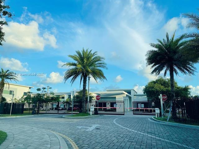 PLANTATION BUSINESS PARK - Residential Lease