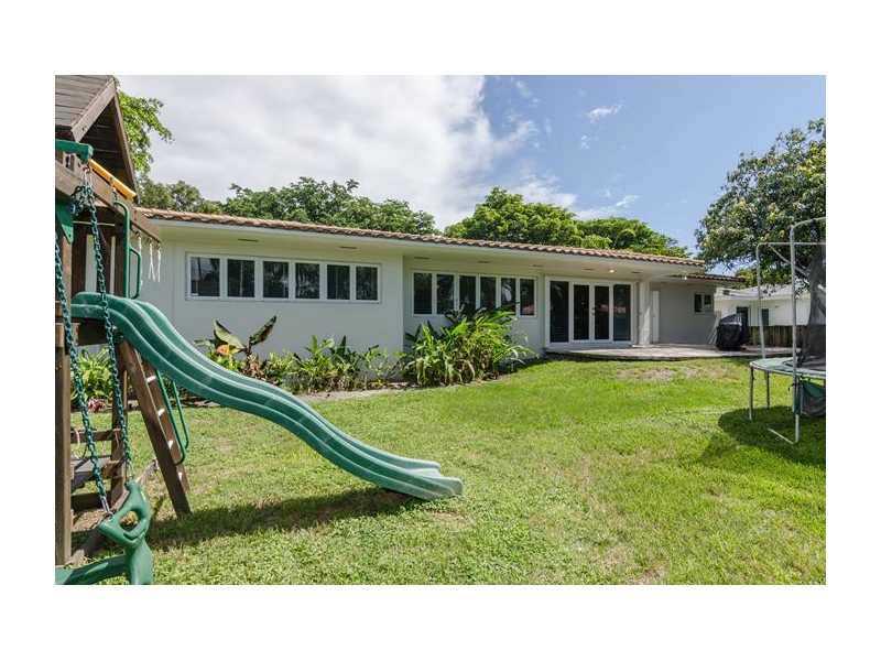 M SHORES BAY PK ESTS - Residential Lease