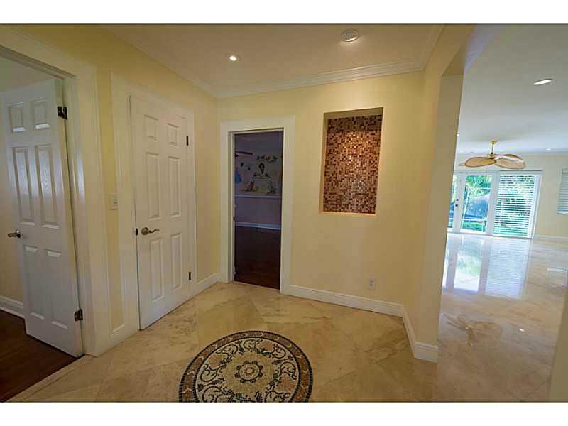 M SHORES BAY PK ESTS - Residential Lease