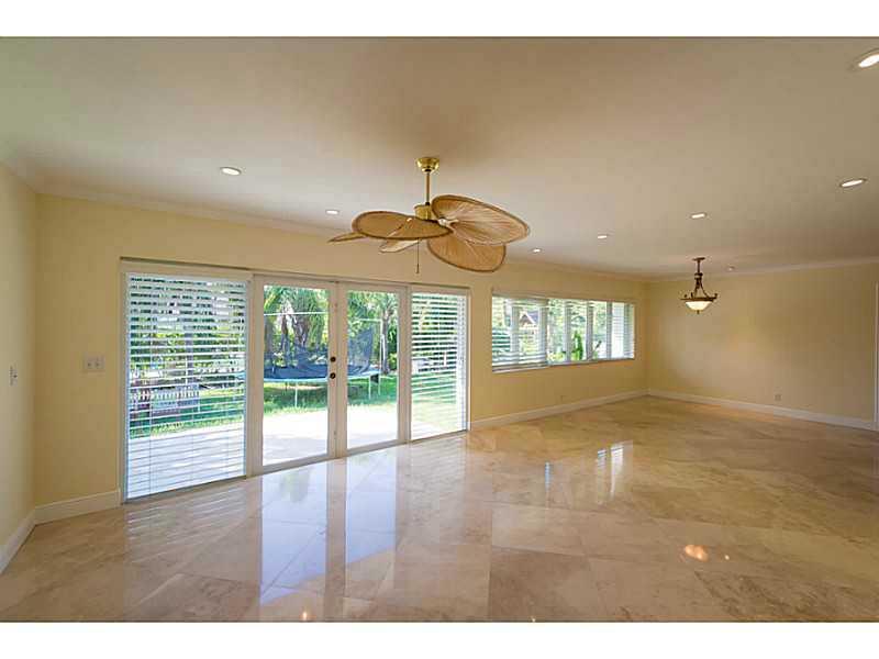 M SHORES BAY PK ESTS - Residential Lease
