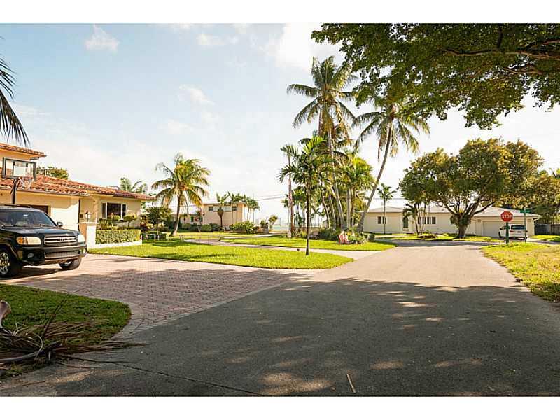 M SHORES BAY PK ESTS - Residential Lease