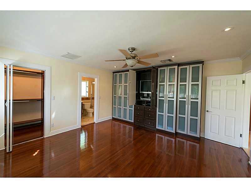 M SHORES BAY PK ESTS - Residential Lease