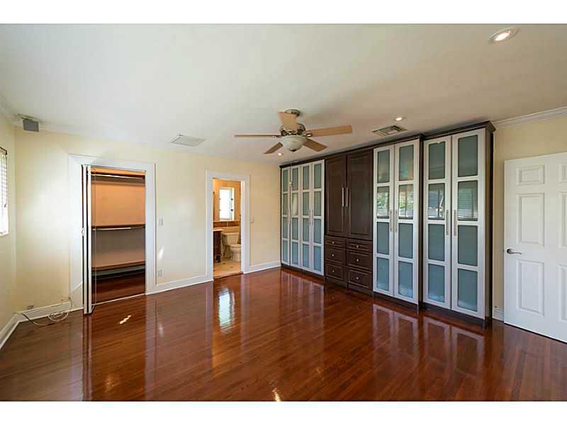 M SHORES BAY PK ESTS - Residential Lease