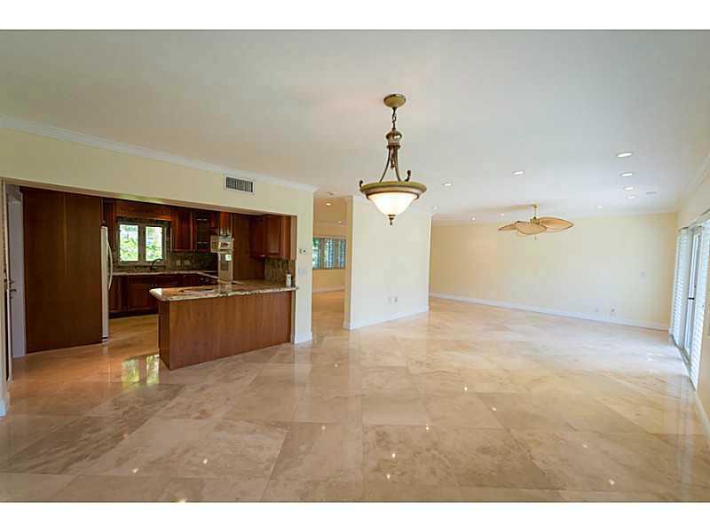 M SHORES BAY PK ESTS - Residential Lease