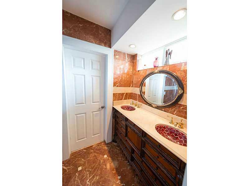 M SHORES BAY PK ESTS - Residential Lease