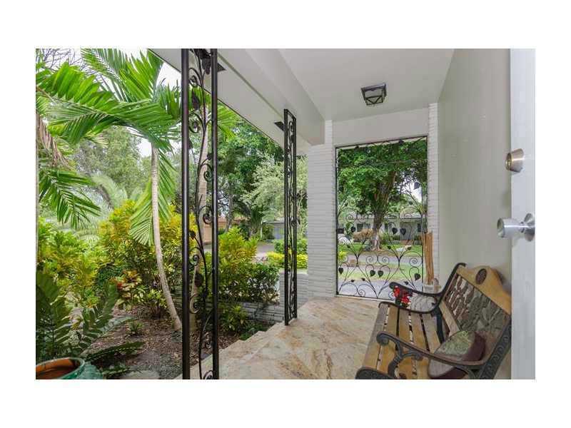 M SHORES BAY PK ESTS - Residential Lease